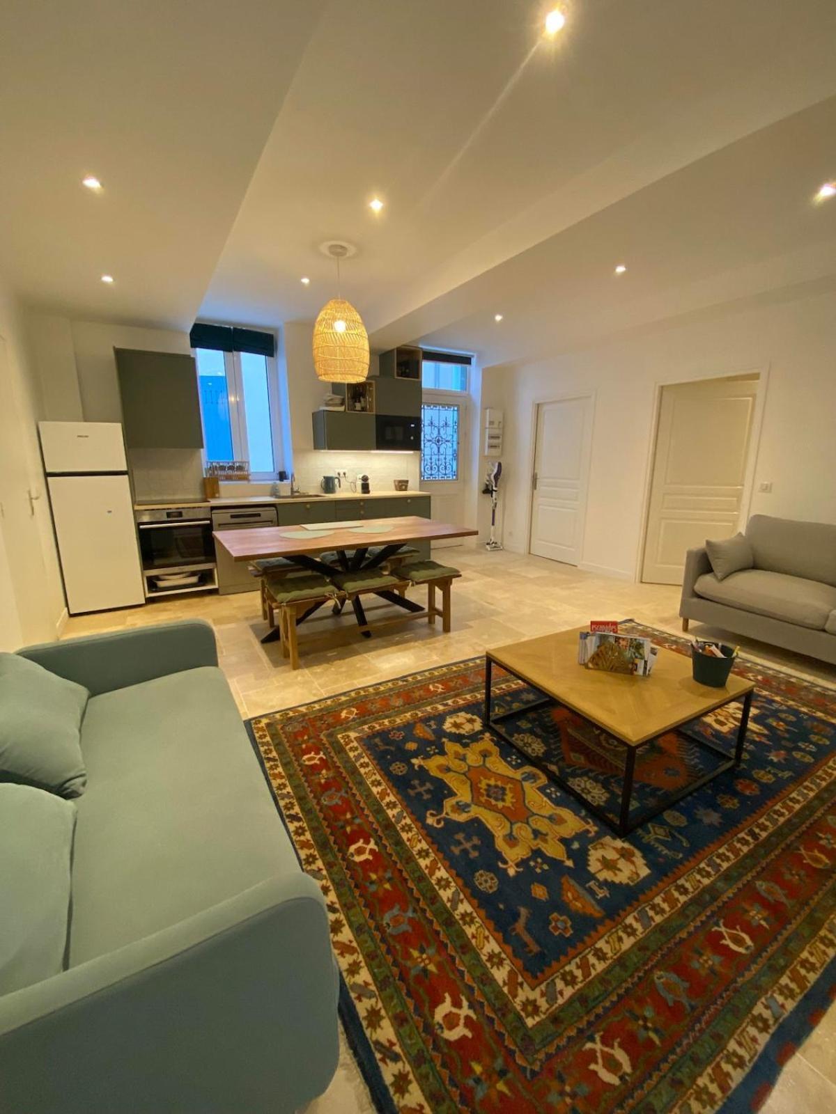 Apartment Rdc Avec Cour Privee - Les Halles Centre Historique